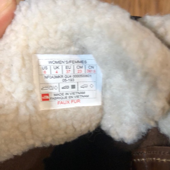 North face winter boots. - Picture 5 of 6